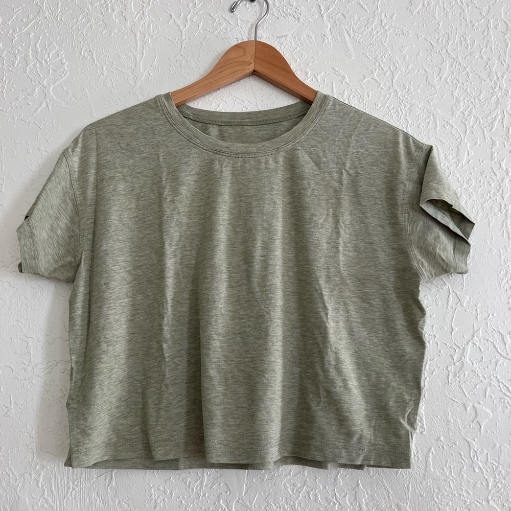Boxy Lululemon Top Size 6